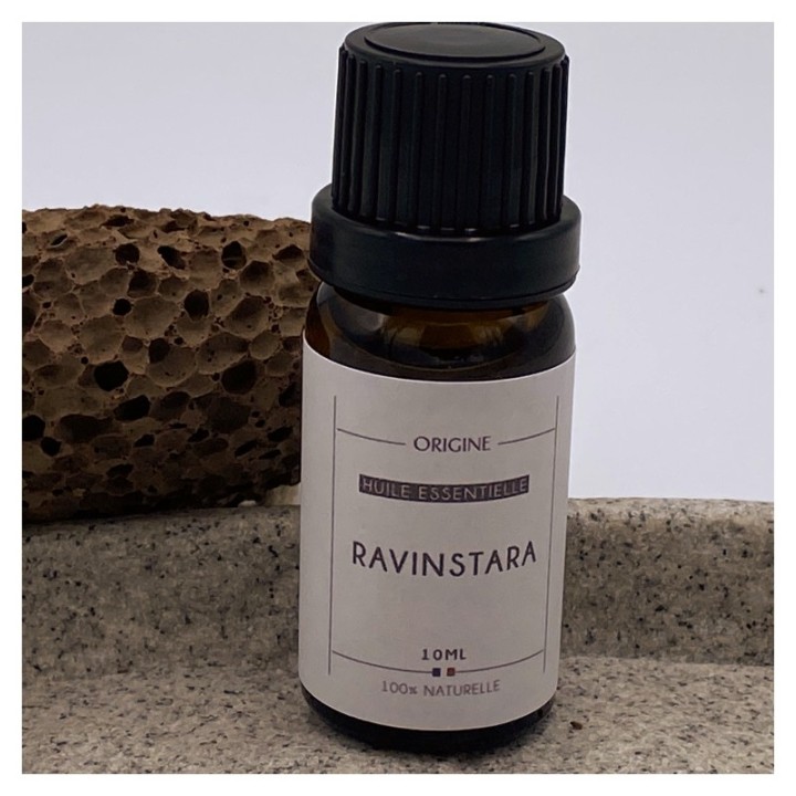 huile essentielle bio de ravintsara 10 ml flacon goutte
