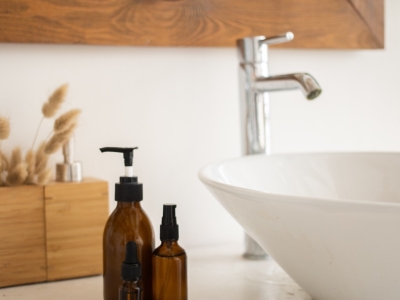 Bain de vapeur purifiant pour les peaux à problèmes
